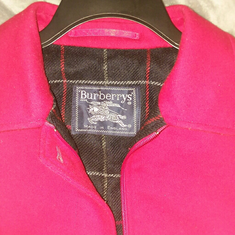 LAST CHANCE❤Vintage Burberry of London